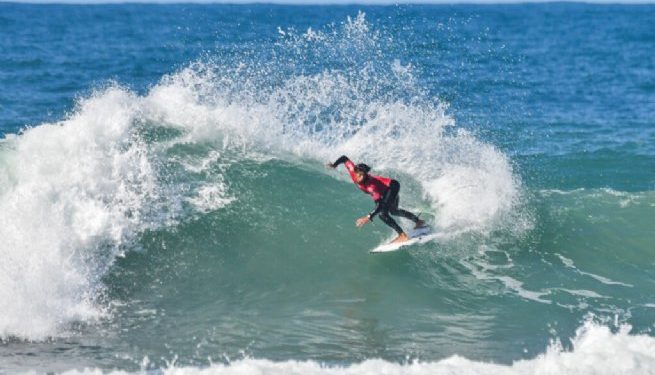 Surfista de São Sebastião vence 2ª etapa do Dream Tour 2023 em Santa Catarina