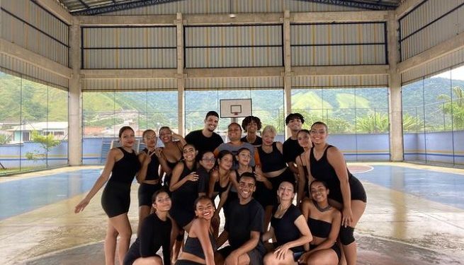 Bailarinos da Escola de Dança Ballet Michelle Nunes representam o município de São Sebastião no Festival de Dança de Joinville