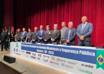 Comandante da Polícia Municipal de São Sebastião participa de reunião com secretário nacional de Segurança Pública