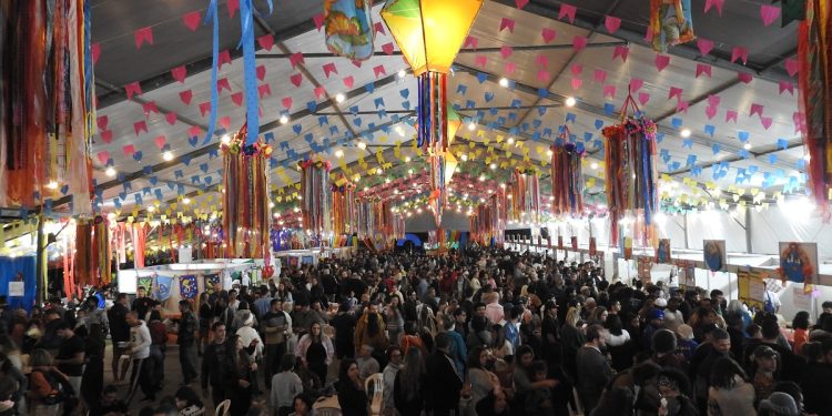 Chefs estrelados se unem em evento gastronômico épico: 30 mil pratos para ajudar projeto social do Litoral Norte