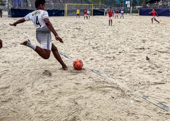 Torneio de Beach Soccer da Copa Agita Bertioga de Inverno entra na reta final