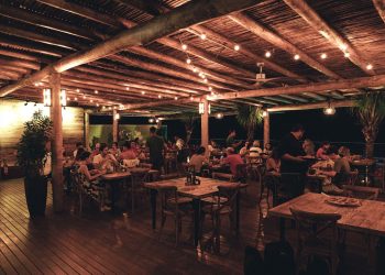 Conheça o Filó Gastronomia: restaurante tem espaço pé na areia e cardápio completo em São Sebastião