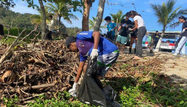 Prefeitura de São Sebastião realiza mutirão de limpeza na Praia de Barra do Una