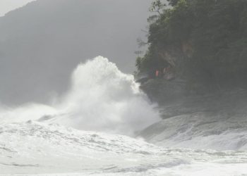 Defesa Civil e Marinha do Brasil em alerta para ventos fortes, mar grosso e ondas de 3 metros