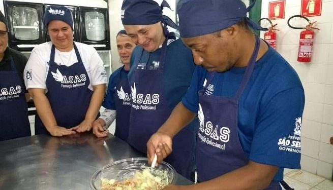 Projeto Asas Comunidade da SEPEDI oferece 380 vagas em cursos para idosos, pessoas com deficiência e seus familiares