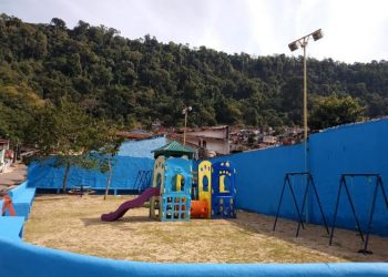 Prefeitura executa trabalhos de revitalização em praças e parques infantis do bairro Topolândia e região