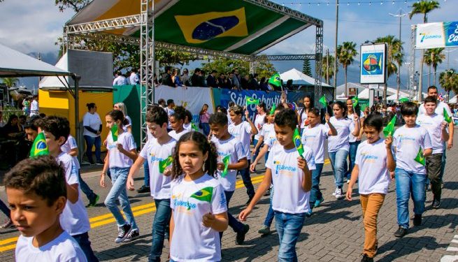 Prefeitura de São Sebastião realiza tradicional Desfile Cívico no 7 de Setembro na Rua da Praia