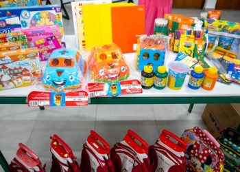 Creche de Maresias recebe doação de materiais escolares e brinquedos