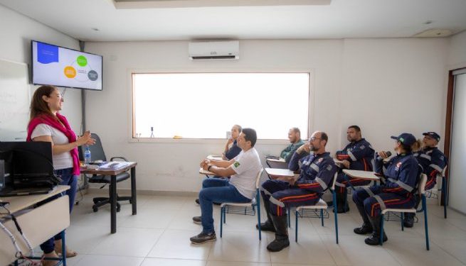 Socorristas do SAMU de São Sebastião participam de treinamento sobre atendimento a vítimas de choques