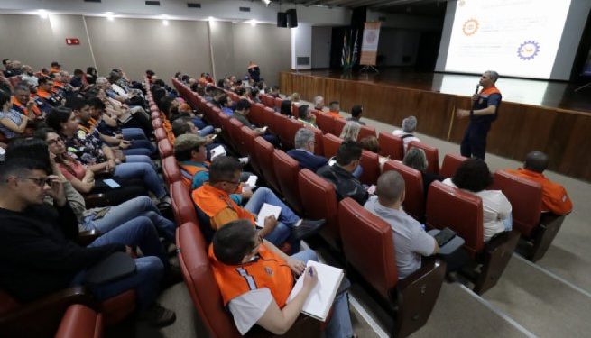 Servidores de São Sebastião participam de capacitação com a Defesa Civil do Estado para elaboração de Planos de Contingência