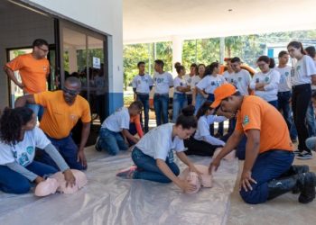 Aspirantes da Guarda Mirim de São Sebastião recebem aulas de primeiros socorros
