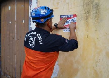 Defesa Civil interdita mais duas casas no Centro Histórico de São Sebastião por risco de queda