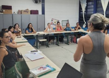 Educação de São Sebastião capacita professores da Costa Sul para aprimorar fluência leitora dos alunos