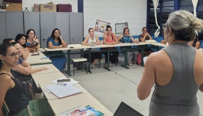 Educação de São Sebastião capacita professores da Costa Sul para aprimorar fluência leitora dos alunos