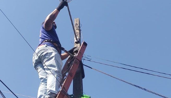 Regional Topolândia realiza reparos na iluminação de vias na região central