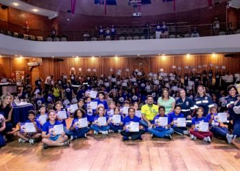 Estudantes da rede municipal recebem certificados do Samuzinho na Escola na segunda-feira
