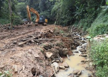 Prefeitura de São Sebastião executa obras emergenciais de drenagem e contenção na Vila Pernambuco, em Juquehy