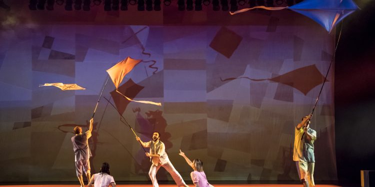 Premiada Cia Druw dança vida e obra de Portinari no Teatro Municipal de São Sebastião 