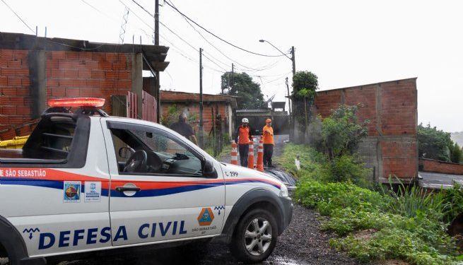 Defesa Civil monitora áreas de risco após chuvas intensas no final de semana; acumulado de 98,5 mm em 72 horas