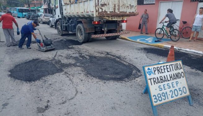 Prefeitura de São Sebastião realiza ação tapa-buracos nos bairros Topolândia e Olaria