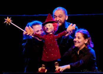 Espetáculo infantil ‘A Bruxinha’ é apresentado no Teatro Municipal de São Sebastião