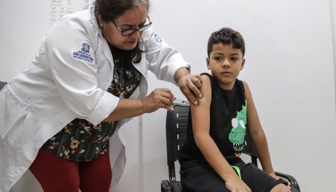 Quase 200 crianças e adolescentes comparecem ao Dia D de multivacinação em São Sebastião