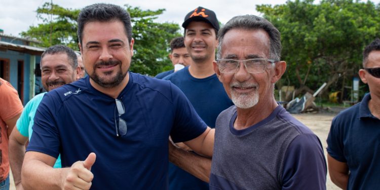 Felipe Augusto entrega nova frota e equipamentos para reforçar a limpeza urbana em São Sebastião