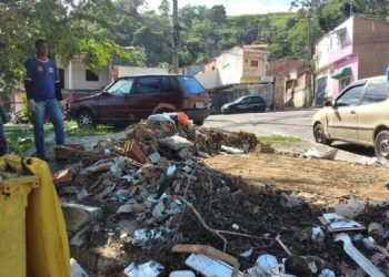 Prefeitura de São Sebastião realiza operação cata-cata no bairro Topolândia