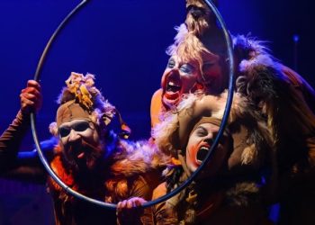 Leões, Vodka e Um Sapato 23’ é atração no Teatro Municipal de São Sebastião