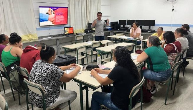 Prefeitura e Sebrae promovem capacitação sobre empreendedorismo para alunos da EJA em São Sebastião
