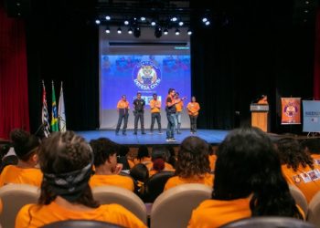 Prefeitura de São Sebastião forma estudantes da rede municipal como ‘Agentes Mirim da Defesa Civil’