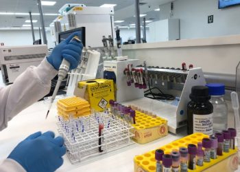 Quase 600 mil exames laboratoriais são realizados de janeiro a novembro de 2023 pela rede municipal de saúde de São Sebastião