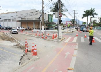 Prefeitura de São Sebastião inicia desvio para acesso da Rua Auta Pinder para a Avenida Guarda Mor Lobo Viana
