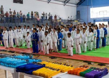 Encerramentos das atividades das Escolinhas Esportivas premia atletas de diversas categorias
