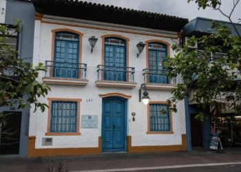 Fundação de Saúde Pública completa 10 anos e homenageia servidores mais antigos