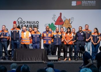 Defesa Civil de São Sebastião é homenageada no lançamento da campanha São Paulo Sempre Alerta