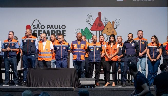 Defesa Civil de São Sebastião é homenageada no lançamento da campanha São Paulo Sempre Alerta