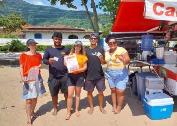 Dezembro Laranja: Prefeitura de São Sebastião orienta banhistas sobre prevenção ao câncer de pele