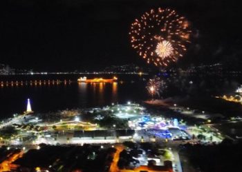 São Sebastião atrai 1,5 milhão de pessoas para celebrar o Ano Novo nas praias
