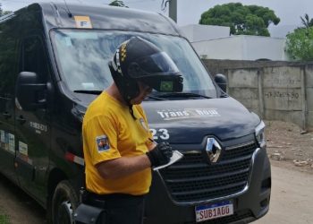 Departamento de Trânsito de São Sebastião autua veículos de turismo irregulares em mais de R$ 35 mil no período de festas de fim de ano