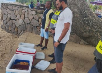 Fiscalização de Posturas de São Sebastião impede festas clandestinas e multa ambulantes irregulares no final do ano