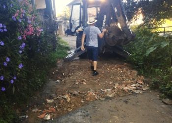 Prefeitura de São Sebastião executa manutenção de vias no Sertão do Piavú