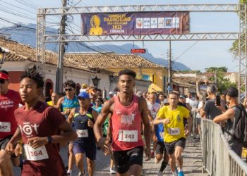 Corrida do Padroeiro tem 700 inscritos e bate recorde de participantes para edição 2024