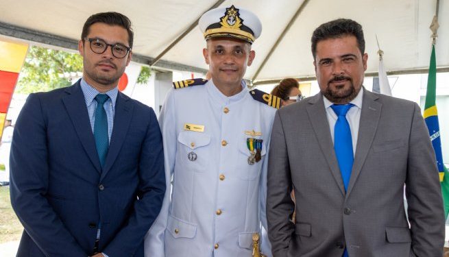 Prefeito Felipe Augusto prestigia troca de comando da Delegacia da Capitania dos Portos de São Sebastião