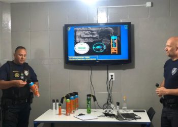 Agentes de trânsito de São Sebastião recebem treinamento para uso de spray incapacitante