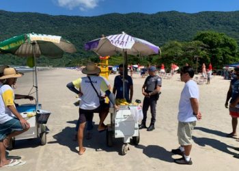 Ações da Fiscalização de Posturas de São Sebastião apreendem de óculos a bebidas irregulares no fim de semana