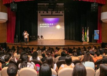 Profissionais de creches de São Sebastião são capacitados em workshop
