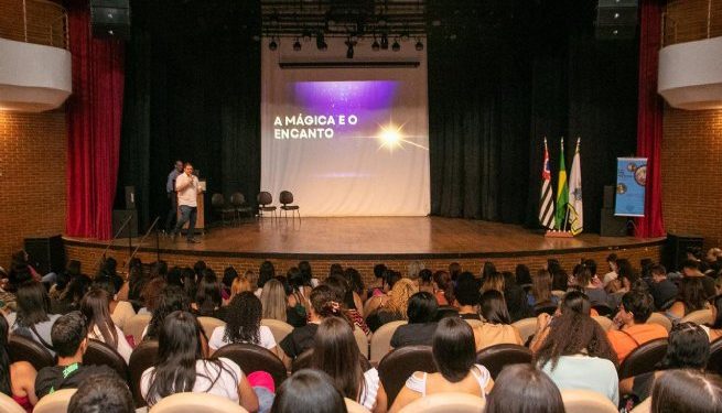 Profissionais de creches de São Sebastião são capacitados em workshop