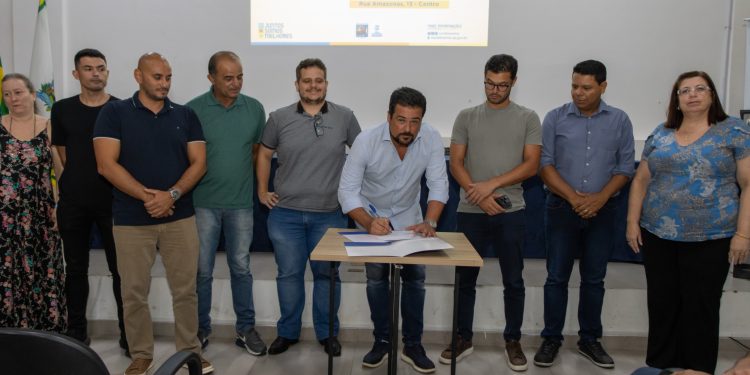 Prefeito Felipe Augusto destaca avanços e compromissos com Instituto Previdenciário de São Sebastião