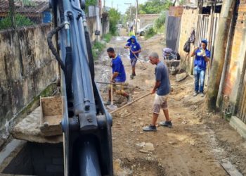 Prefeitura de São Sebastião conclui obra de drenagem na Rua Maria Prudência, em Maresias, após cratera aberta por chuva